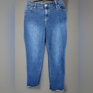 Torrid Mid-Rise Fringed Hem Cropped Denim Blue Jeans 5-Pocket Cotton/Spandex 18